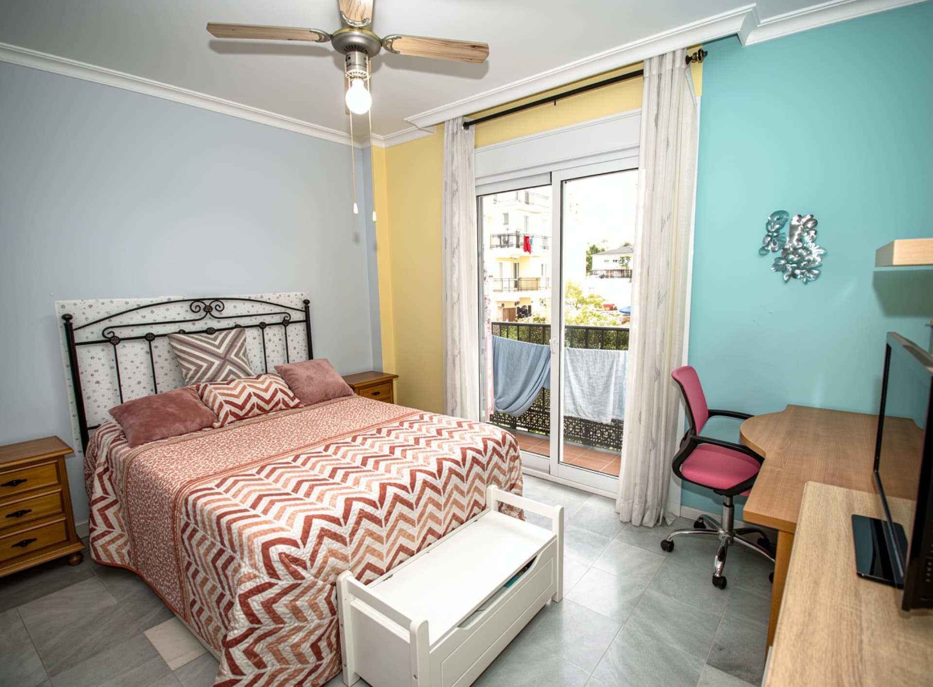 Empty bedroom before virtual decoration