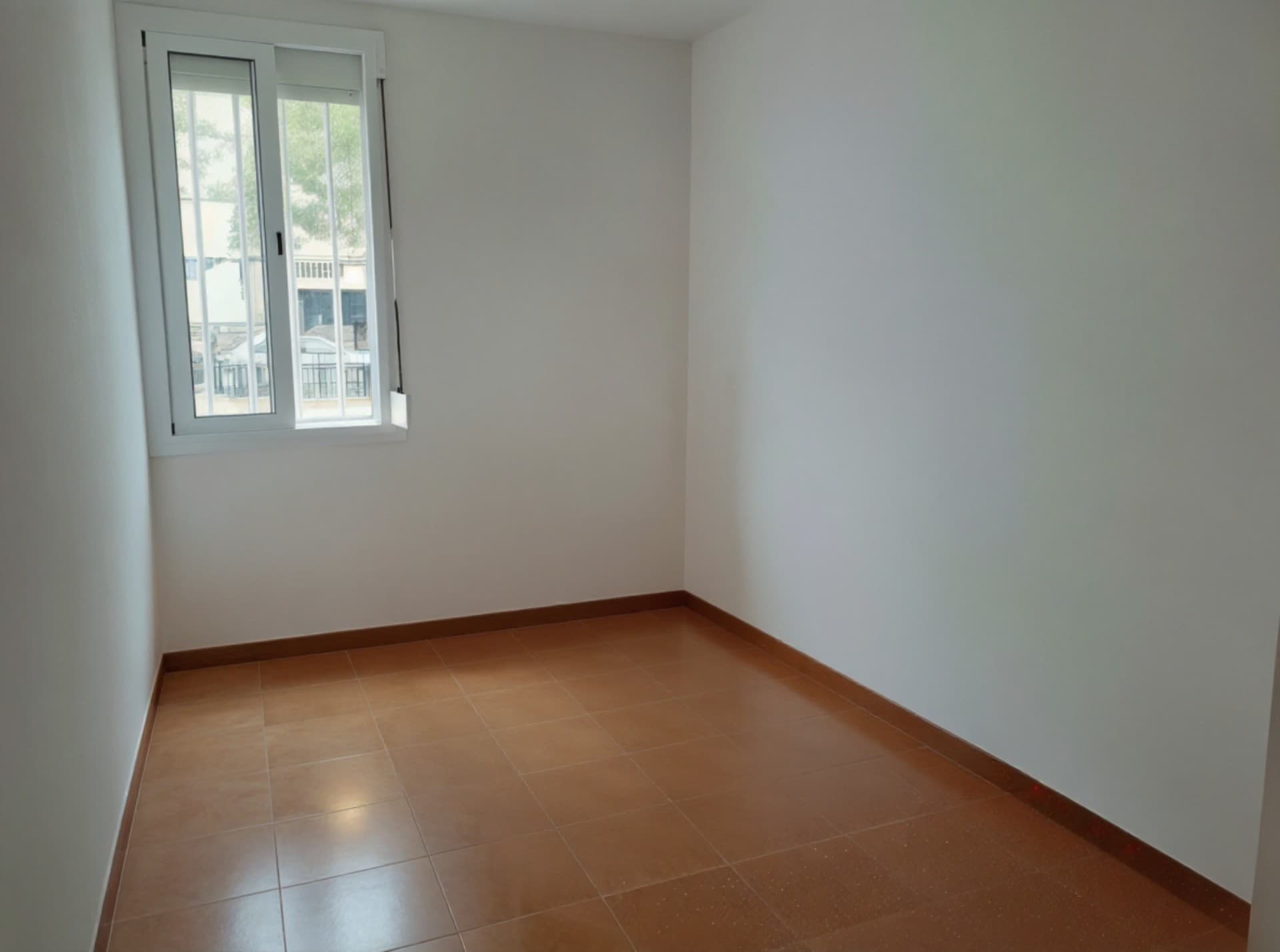 Empty bedroom before virtual staging